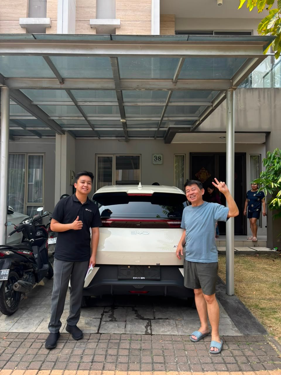 Customer BYD